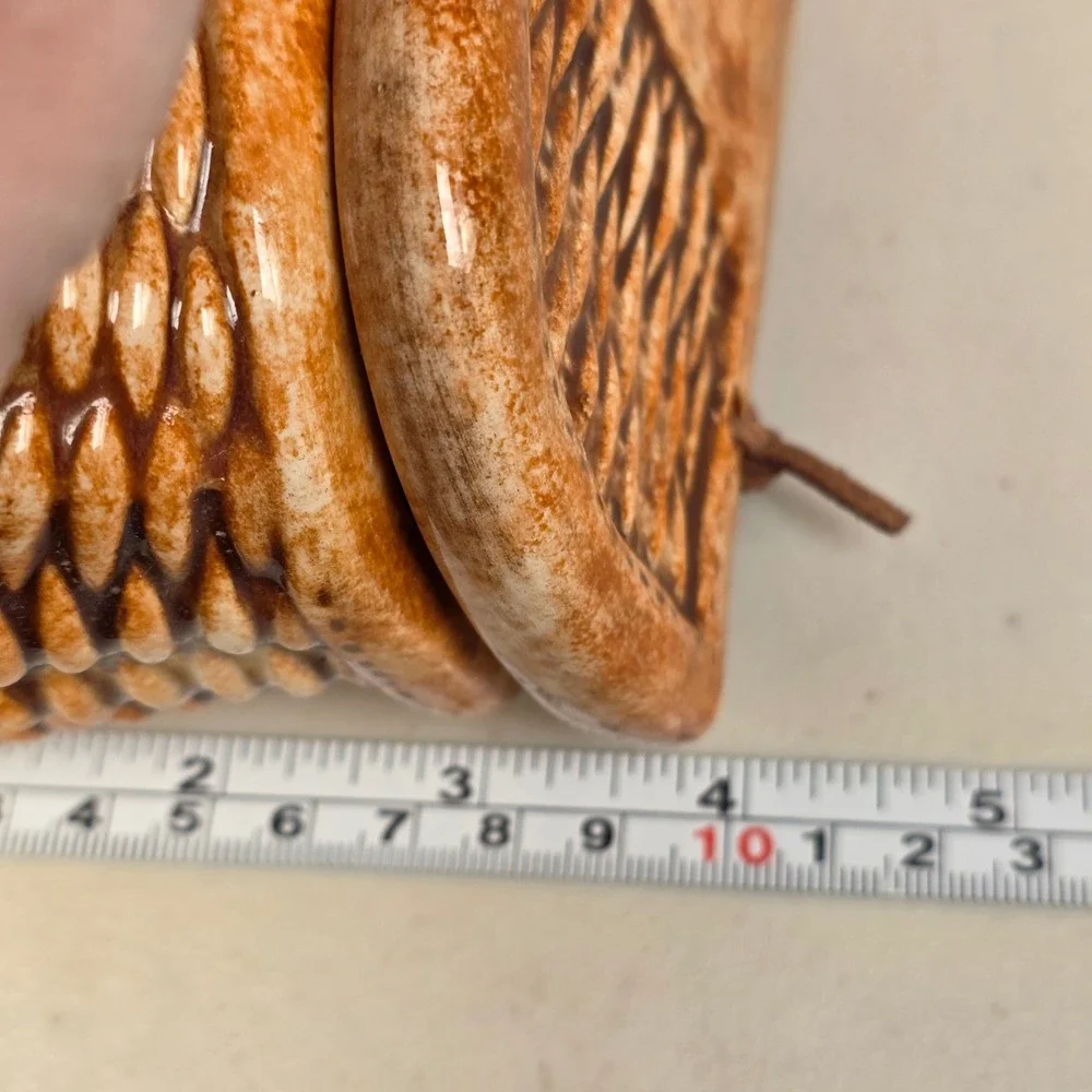VTG Arnel's Pottery Ceramic Texture Lid Fishing Creel‎ Basket Brown Wicker 3D
